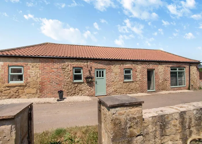 The Old Moat Barn - With Private Hot Tub
