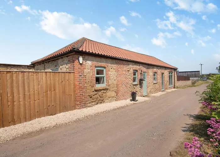 The Old Moat Barn - With Private Hot Tub